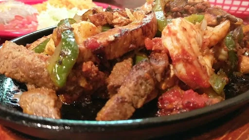 Marilus Family Restaurant Mexican & American food